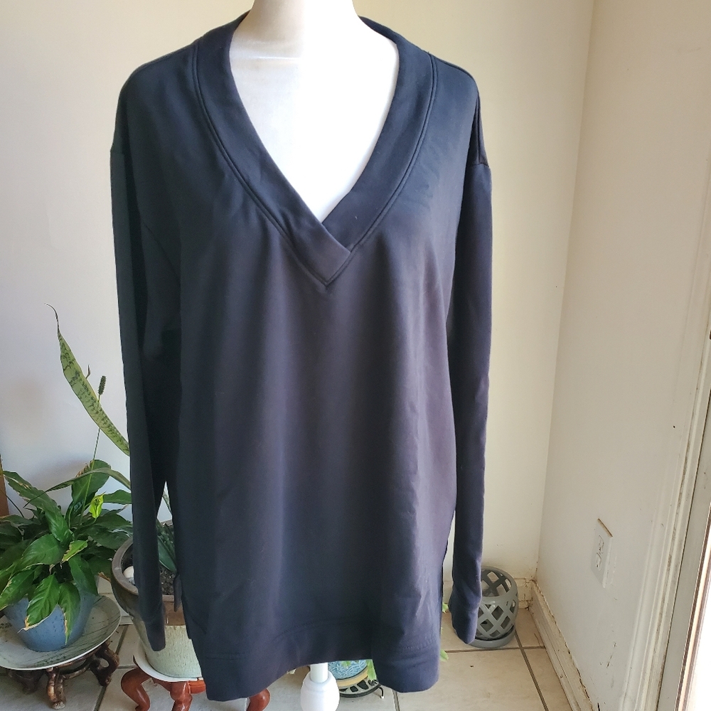 Orvis Black V-Neck Sweater